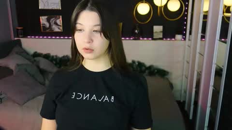 Eliza online show from 12.21.25