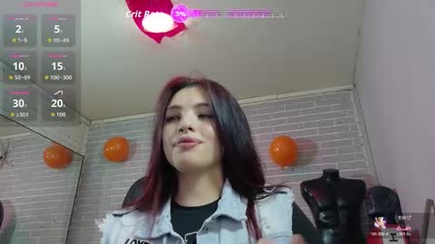 Snapshot of elizatex chatting on 11.01.25 online show from 11.01.25