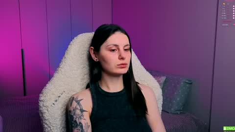 Snapshot of elizawetty chatting on 12.19.24 Eli online show from 12.19.24