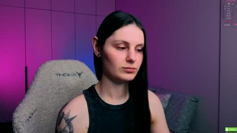 Snapshot of elizawetty chatting on 12.19.24 Eli online show from 12.19.24