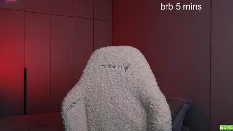 Snapshot of elizawetty chatting on 02.15.25 Eli online show from 02.15.25