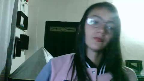 Snapshot of elizka_00 chatting on 04.18.26 elizka 00 online show from 04.18.26