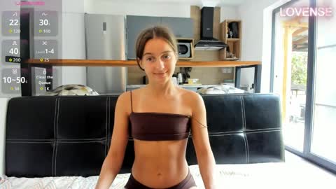 Snapshot of elizsweet chatting on 05.06.26 Eliz online show from 05.06.26