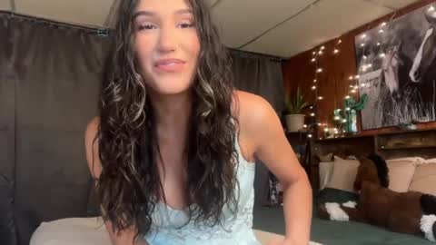 Ella online show from 05.12.26