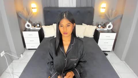 Ella online show from 12.08.24