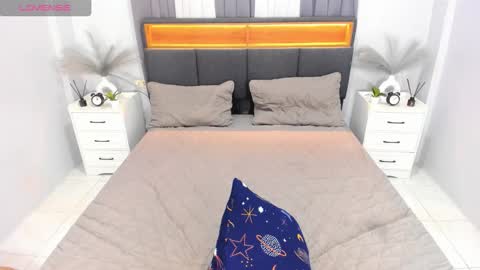 Ella online show from 11.04.25