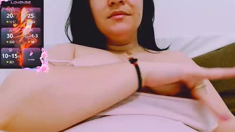 Snapshot of ella_diamonds chatting on 03.11.25 Ella online show from 03.11.25