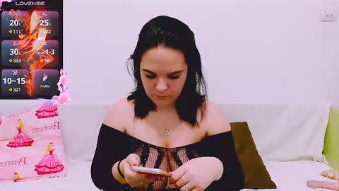 Snapshot of ella_diamonds chatting on 03.12.25 Ella online show from 03.12.25