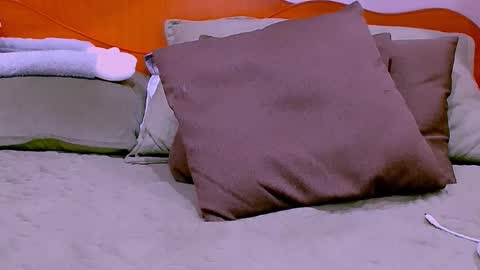 Snapshot of ella_diamonds chatting on 11.04.25 Ella online show from 11.04.25