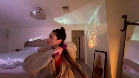 ella_ella_ella_ay online show from 11.03.25