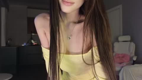 Snapshot of ella_lee15 chatting on 02.05.26 Lee online show from 02.05.26