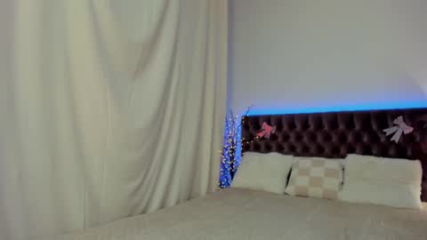 Snapshot of ella_mayers chatting on 02.16.25 Ella Mayers online show from 02.16.25