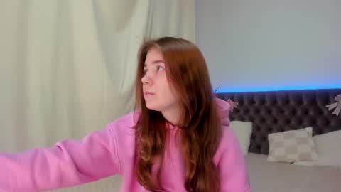 Snapshot of ella_mayers chatting on 03.02.25 Ella Mayers online show from 03.02.25