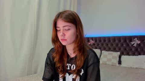 Snapshot of ella_mayers chatting on 03.05.25 Ella Mayers online show from 03.05.25