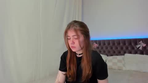 Snapshot of ella_mayers chatting on 03.08.25 Ella Mayers online show from 03.08.25