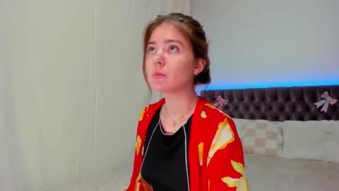 Snapshot of ella_mayers chatting on 03.09.25 Ella Mayers online show from 03.09.25