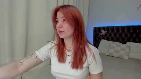 Snapshot of ella_mayers chatting on 09.14.25 Ella Mayers online show from 09.14.25