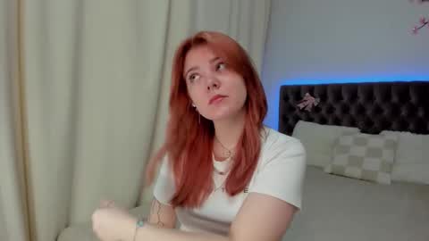 Snapshot of ella_mayers chatting on 09.21.25 Ella Mayers online show from 09.21.25
