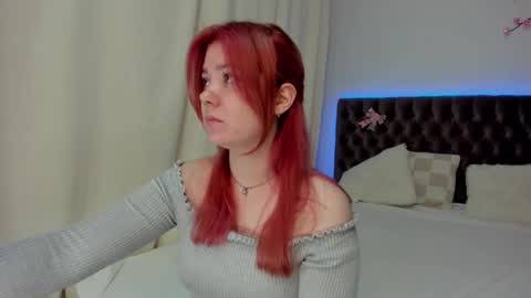 Snapshot of ella_mayers chatting on 09.27.25 Ella Mayers online show from 09.27.25