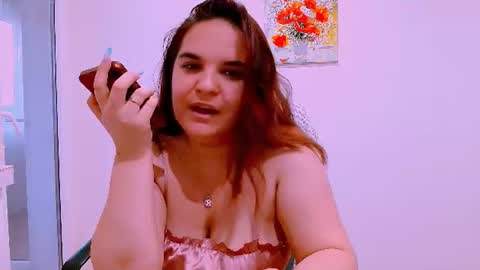 Snapshot of ella_minnie chatting on 07.07.26 Ella online show from 07.07.26