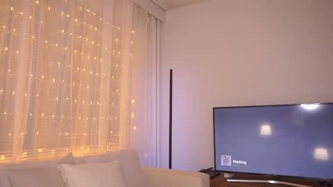 ELLA OWEN online show from 01.29.25