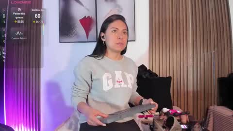 Snapshot of ella_rouse1 chatting on 11.01.25 ella rouse online show from 11.01.25