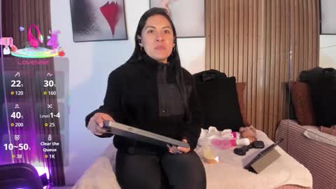 Snapshot of ella_rouse1 chatting on 12.03.25 ella rouse online show from 12.03.25