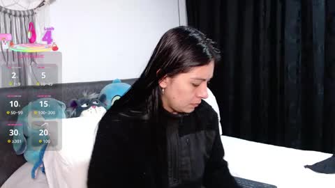 Snapshot of ella_rouse1 chatting on 04.23.26 ella rouse online show from 04.23.26