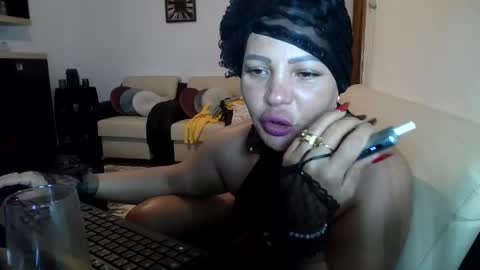Snapshot of ella_sweety0 chatting on 04.26.26 Ella online show from 04.26.26
