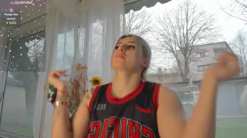 ella_vee online show from 03.23.26