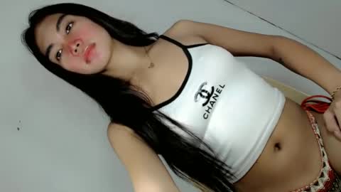 Snapshot of ella_walkerxxx chatting on 06.17.26 ella_walkerxxx online show from 06.17.26