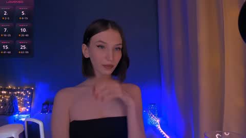 Snapshot of ellaamber chatting on 01.12.25 ellaamber online show from 01.12.25