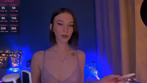 Snapshot of ellaamber chatting on 01.12.25 ellaamber online show from 01.12.25