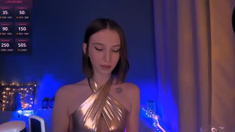 Snapshot of ellaamber chatting on 01.20.25 ellaamber online show from 01.20.25