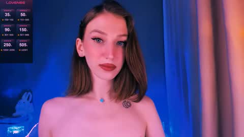 Snapshot of ellaamber chatting on 12.13.25 ellaamber online show from 12.13.25