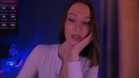 ellaamber online show from 03.10.26