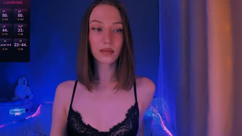 ellaamber online show from 04.01.26