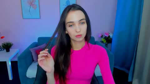 Snapshot of ellaasteele chatting on 09.25.25 ellaasteele online show from 09.25.25