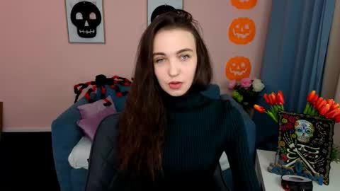 Snapshot of ellaasteele chatting on 10.24.25 ellaasteele online show from 10.24.25