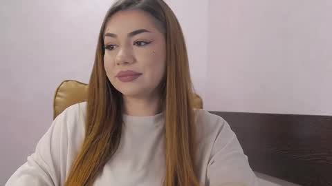 Snapshot of ellabelle_ chatting on 03.08.26 Ella online show from 03.08.26