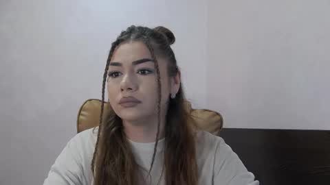 Snapshot of ellabelle_ chatting on 03.16.26 Ella online show from 03.16.26