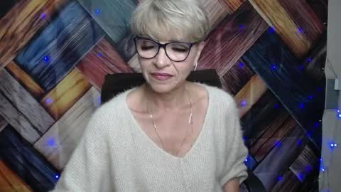 EllaBonito online show from 10.17.25