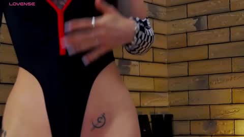 Snapshot of ellacharmx chatting on 01.28.25 Ella online show from 01.28.25