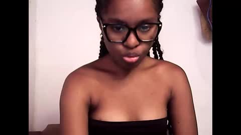 Snapshot of ellah245 chatting on 03.02.26 ellah245 online show from 03.02.26