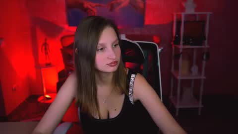 Ella online show from 02.03.26