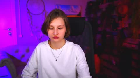Ella online show from 05.12.26