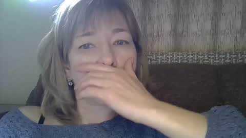 Snapshot of ellajohnsonx chatting on 03.12.25 ellajohnsonx online show from 03.12.25