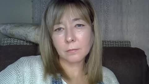 Snapshot of ellajohnsonx chatting on 10.04.25 ellajohnsonx online show from 10.04.25