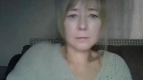 Snapshot of ellajohnsonx chatting on 10.11.25 ellajohnsonx online show from 10.11.25