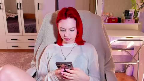 Snapshot of ellales chatting on 04.26.26 ellales online show from 04.26.26